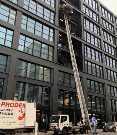 photo déménagement avec grue